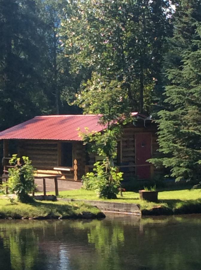 Bowman'S Bearcreek Lodge Hope Exterior photo